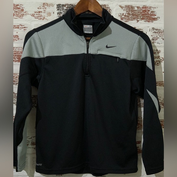 Nike Fit Dry Youth Medium Black & Gray 1/4 Zip Long Sleeve Performance 10-12 - Picture 1 of 4